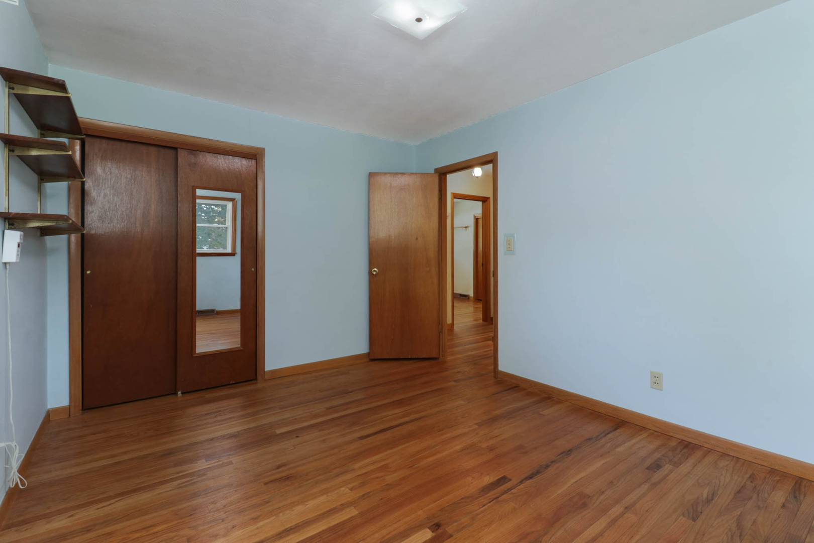 807 Sheridan Road Property Photo 18