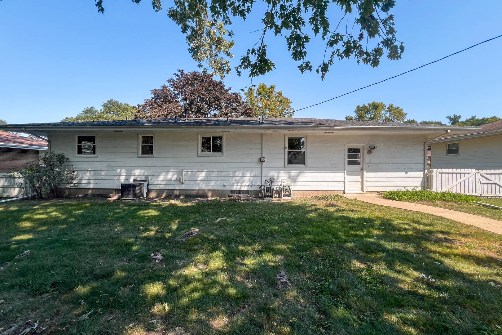 807 Sheridan Road Property Photo 32