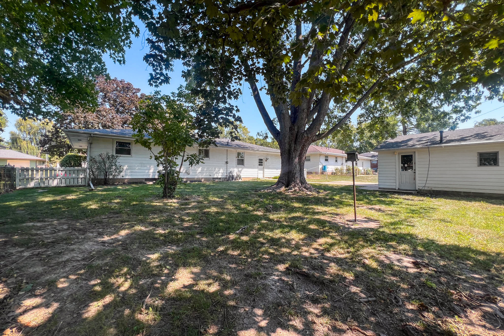 807 Sheridan Road Property Photo 33