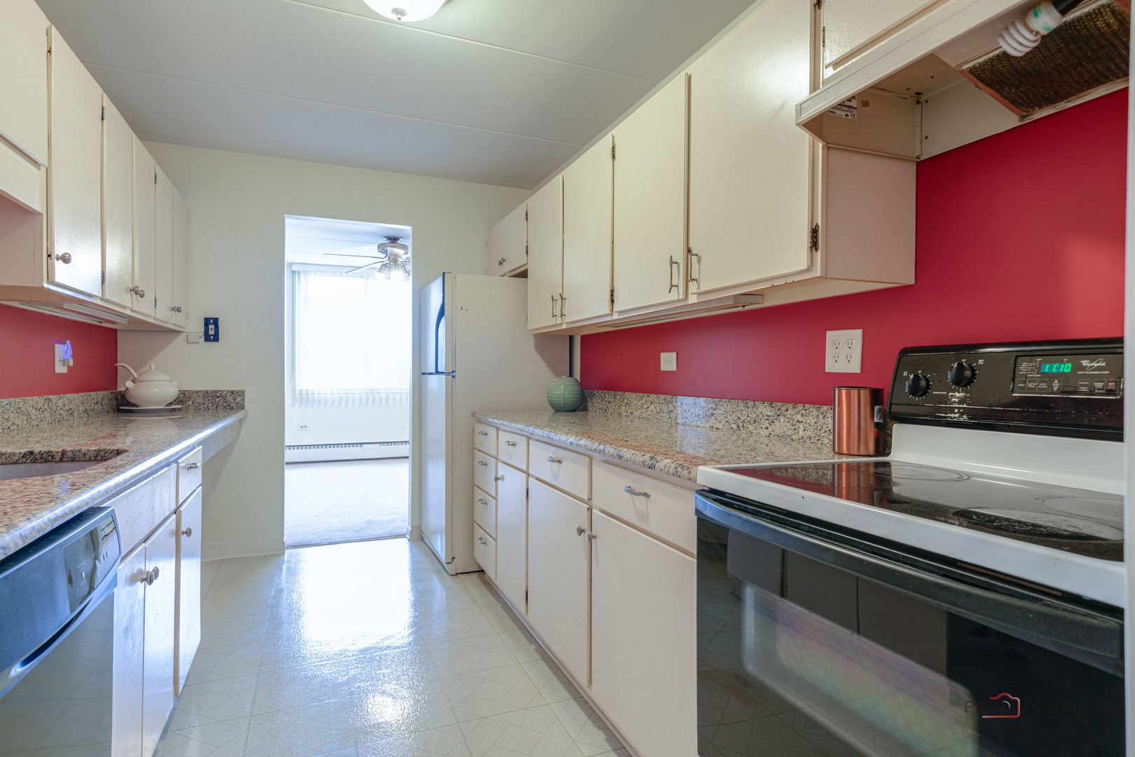 225 S Rohlwing Road 502 Property Photo 17
