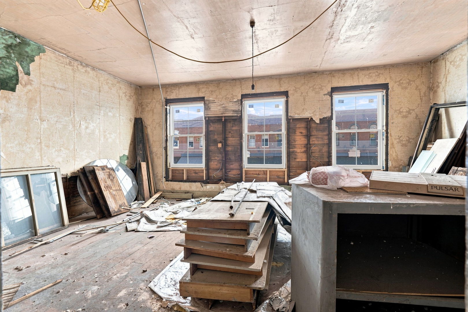 106 S State Street Property Photo 14
