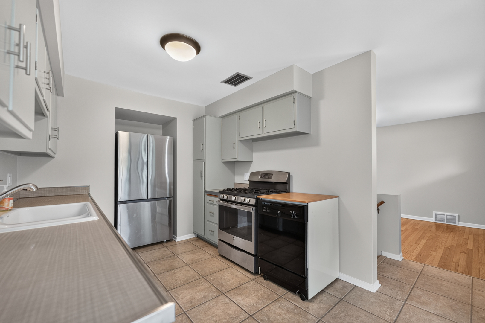 392 Windsor Avenue Property Photo 13