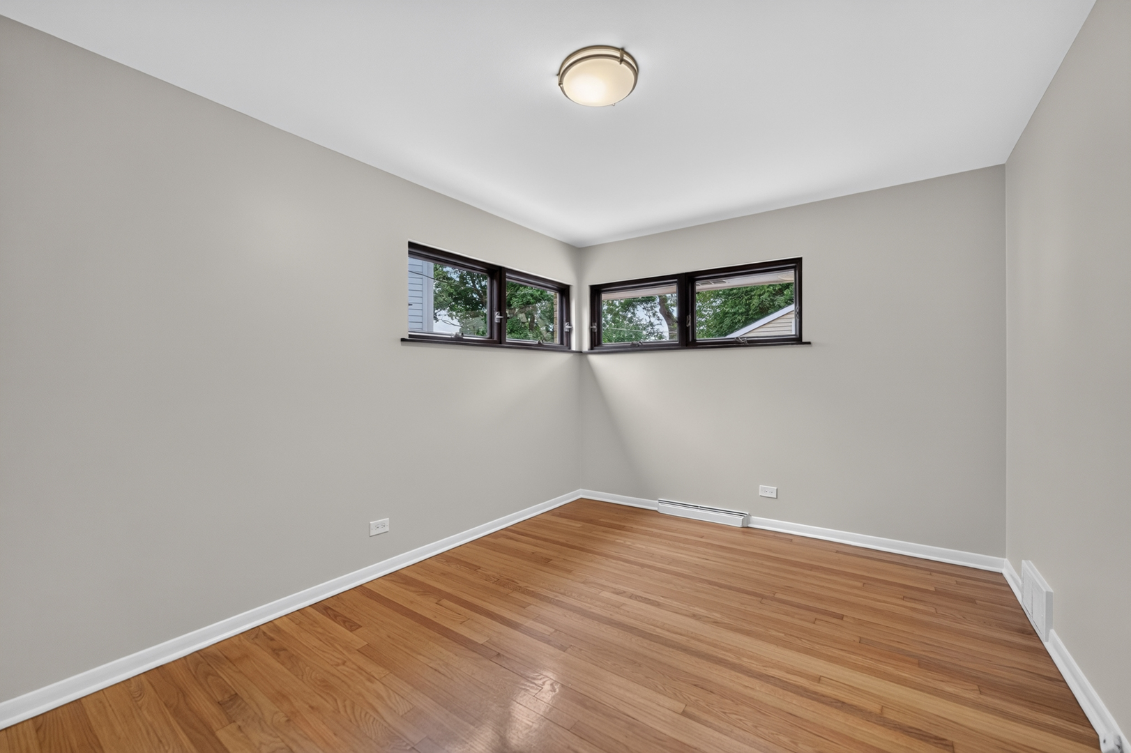 392 Windsor Avenue Property Photo 21