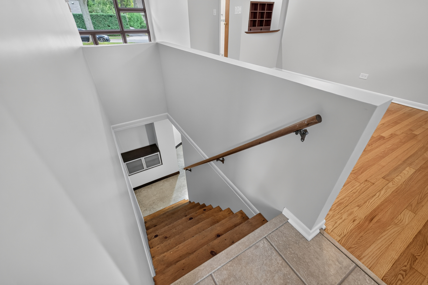 392 Windsor Avenue Property Photo 23