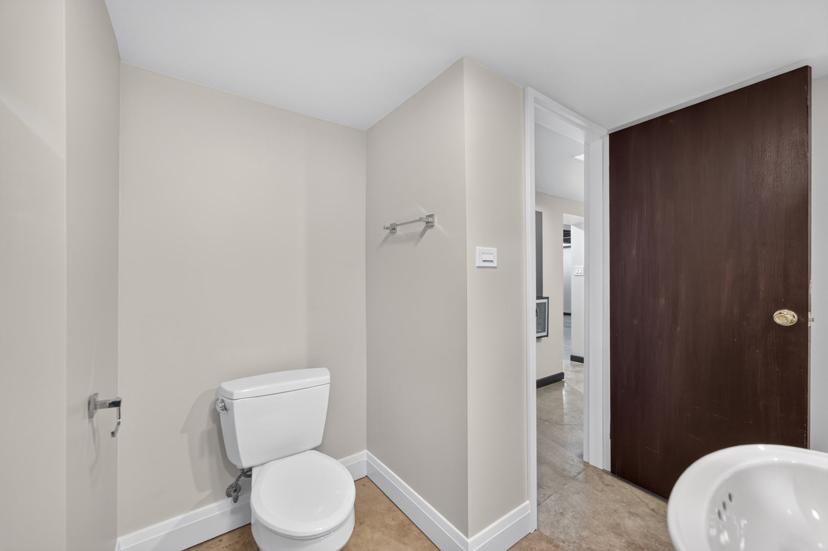 392 Windsor Avenue Property Photo 30