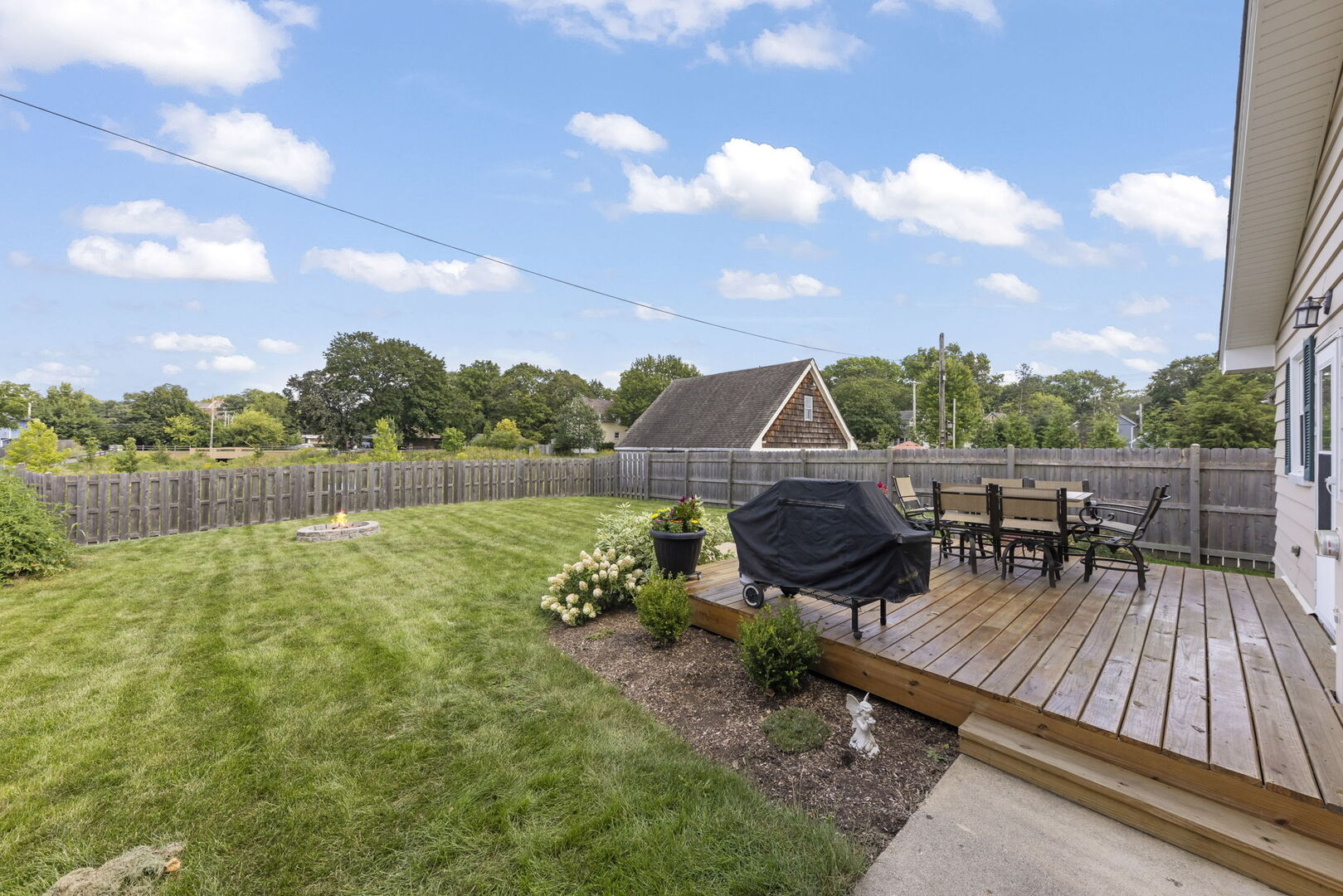 805 Walnut Avenue Property Photo 29