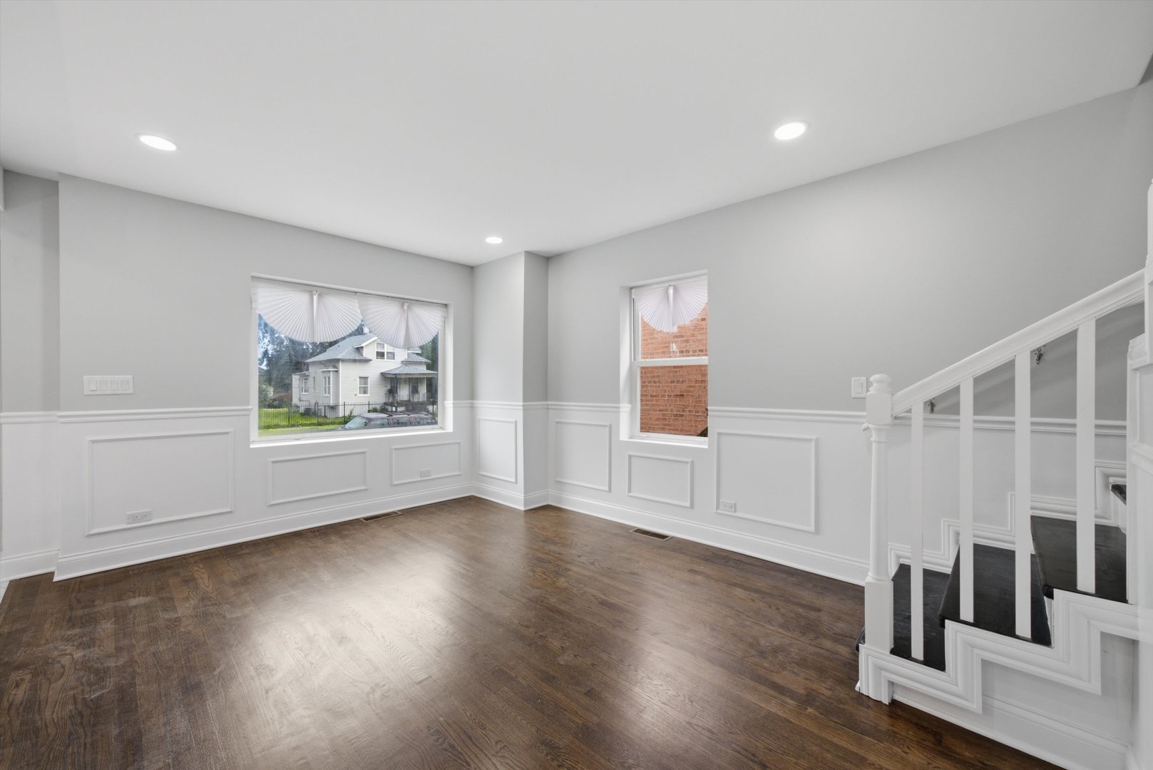 433 W 100th Street Property Photo 5