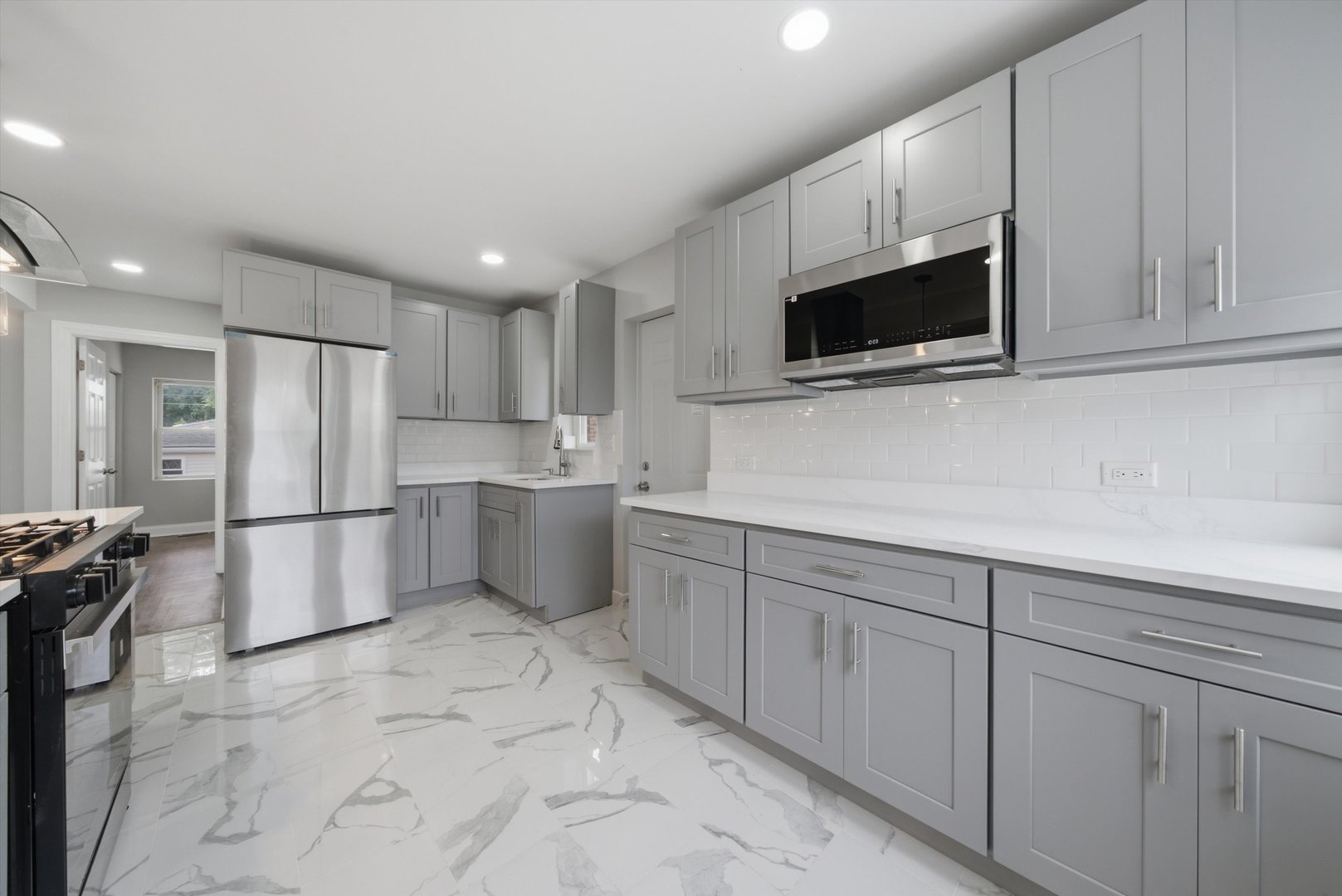 433 W 100th Street Property Photo 13
