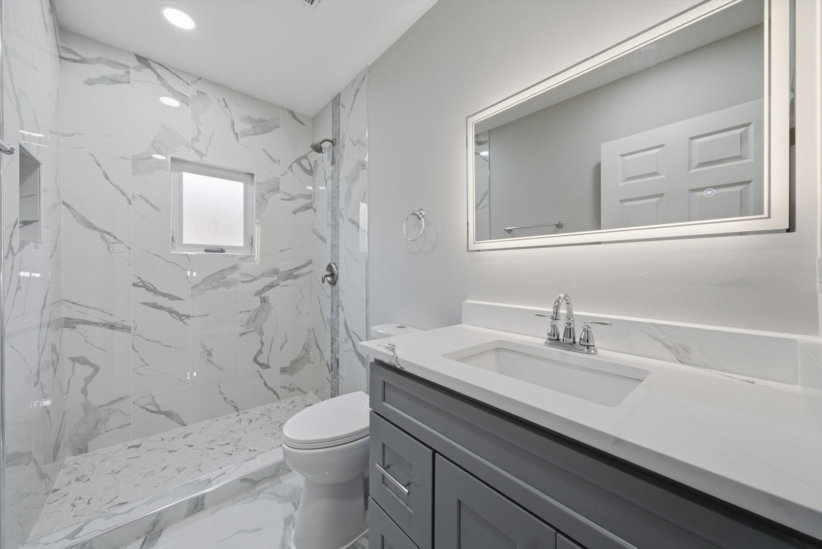 433 W 100th Street Property Photo 17