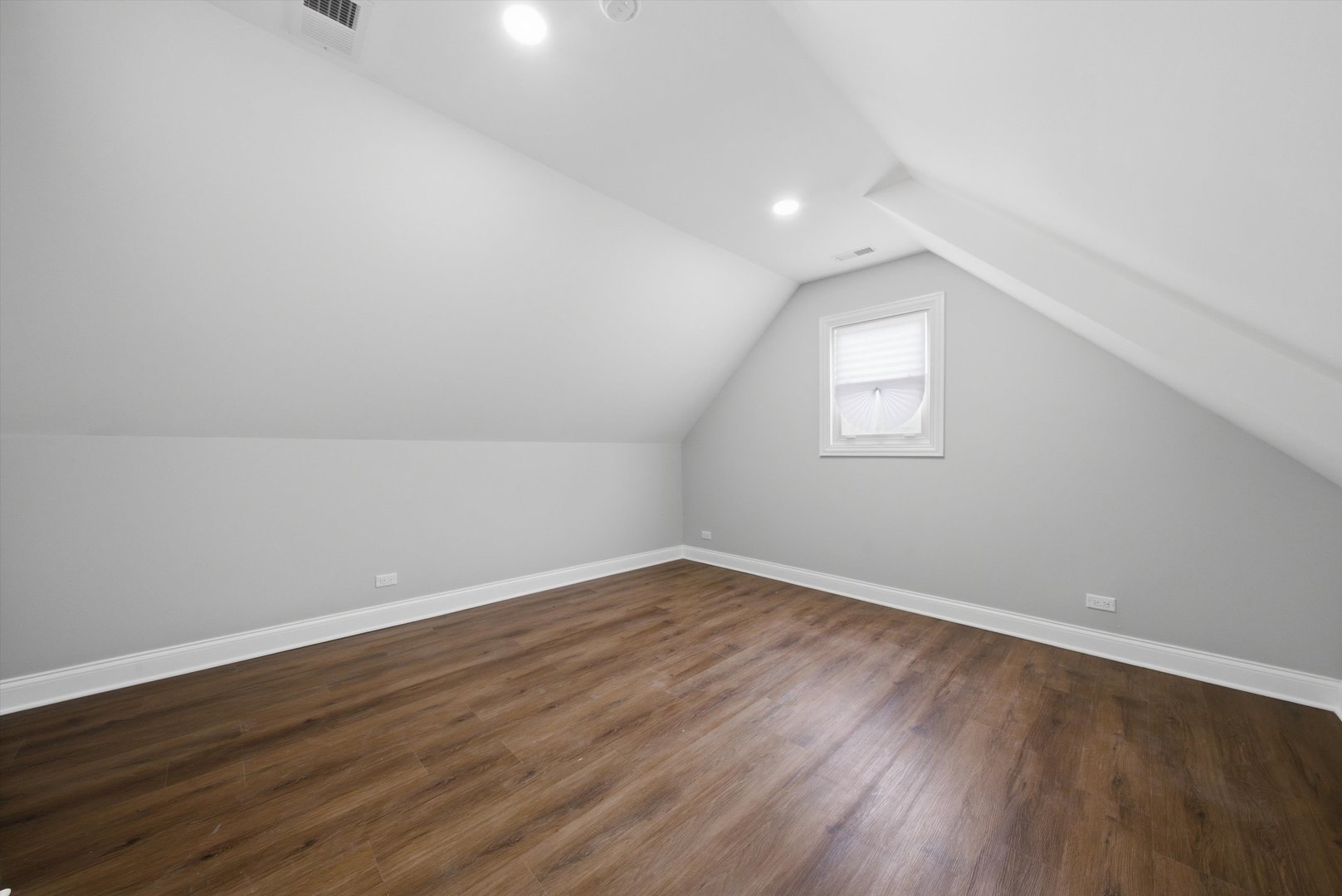 433 W 100th Street Property Photo 22