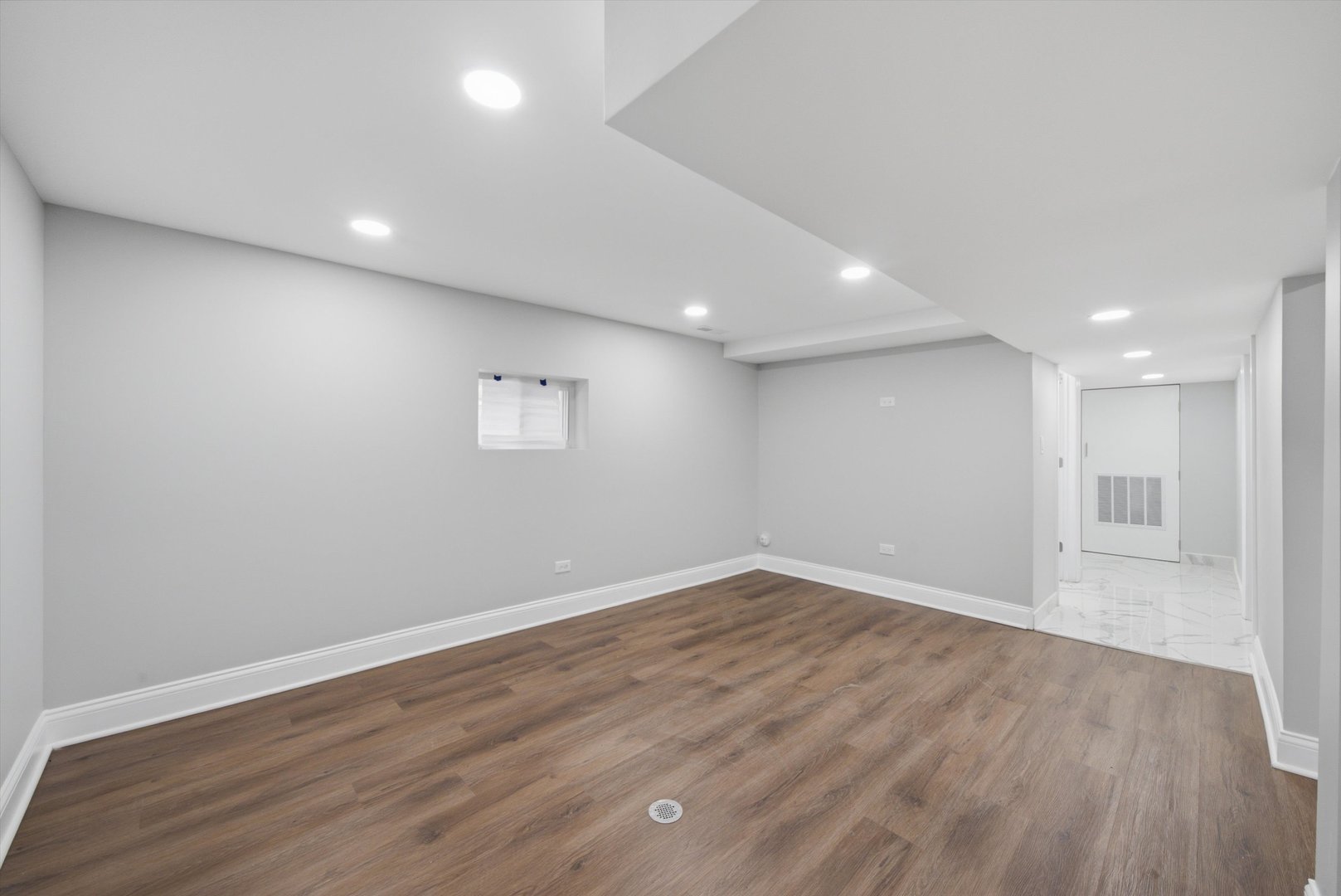 433 W 100th Street Property Photo 27