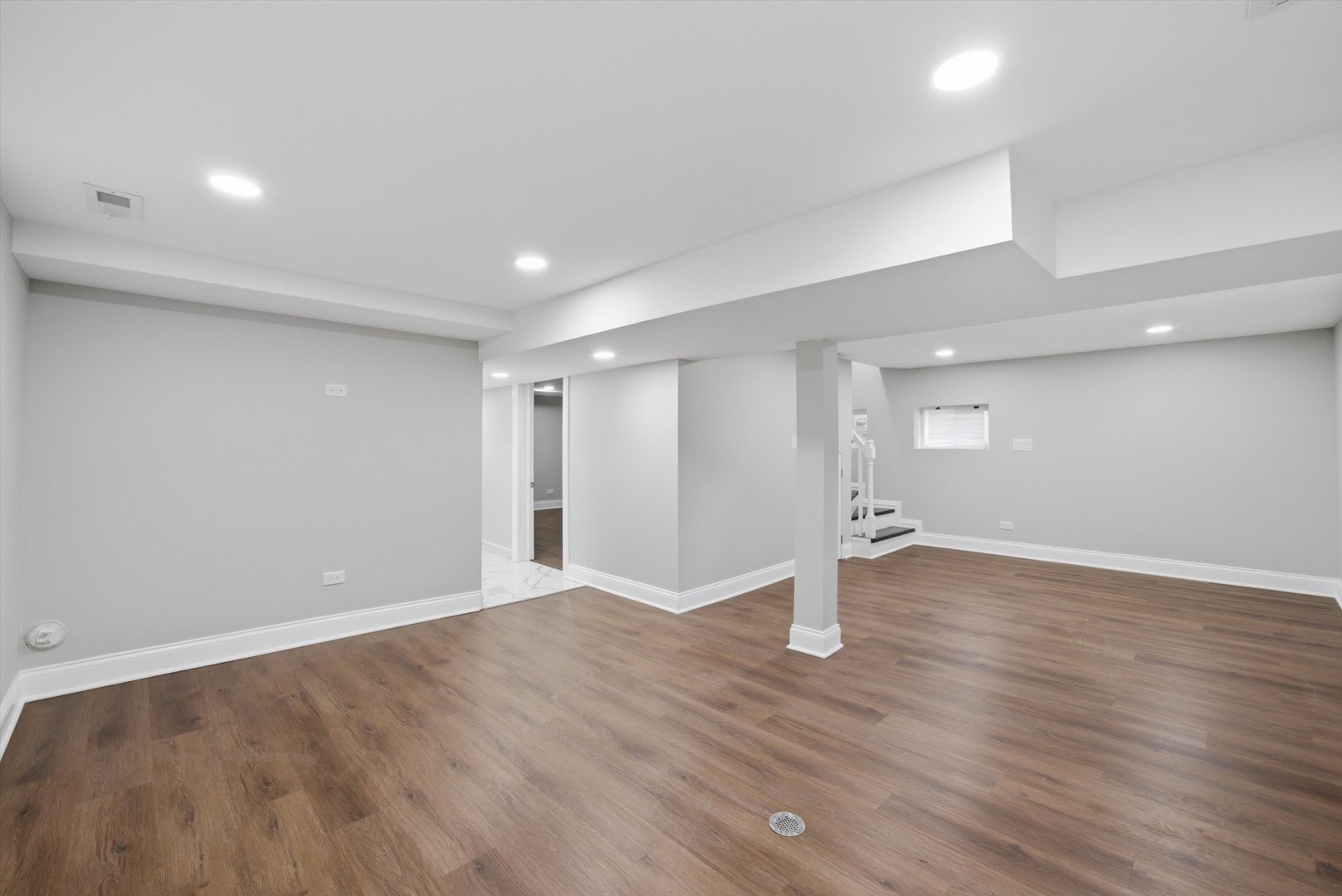 433 W 100th Street Property Photo 28