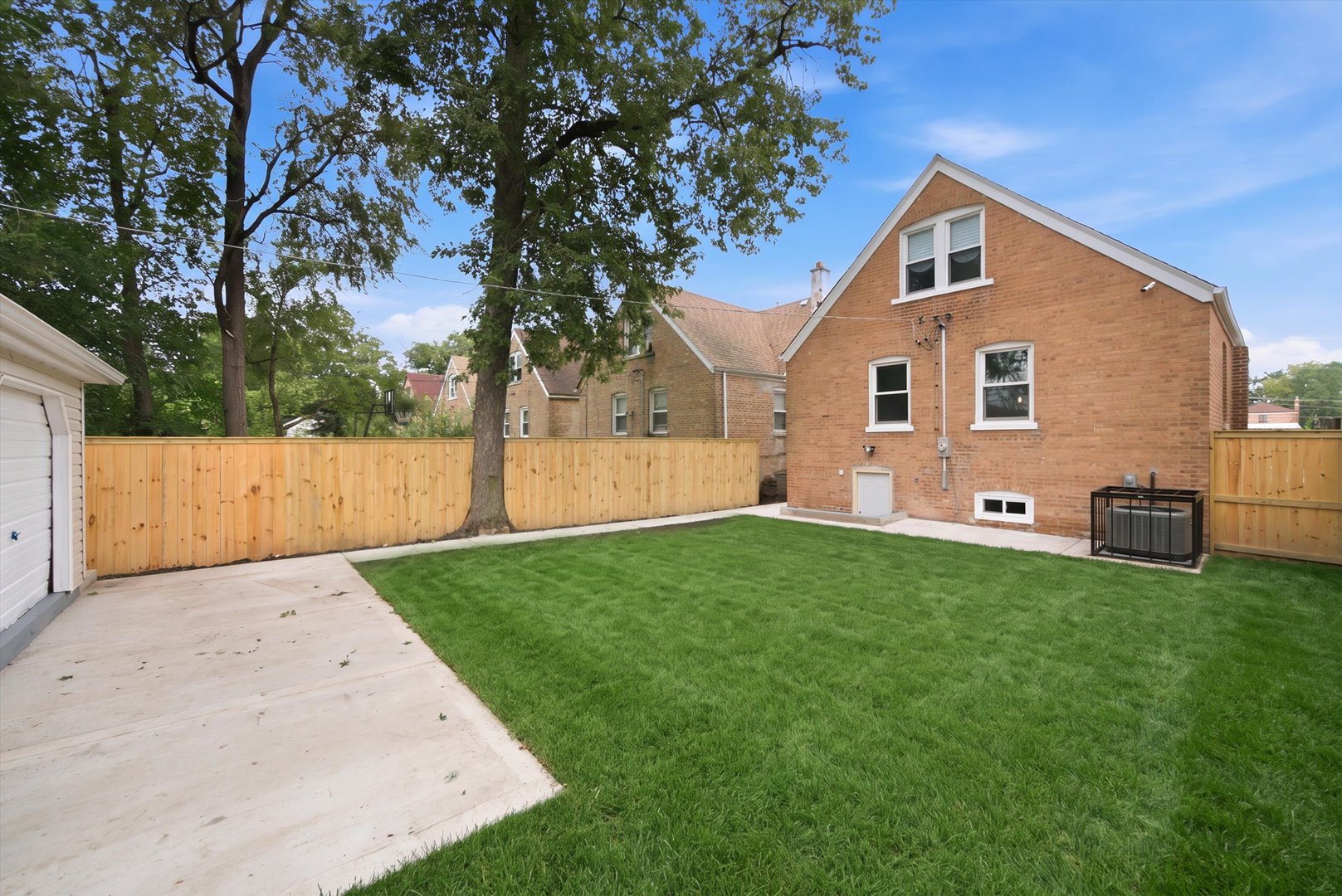 433 W 100th Street Property Photo 35