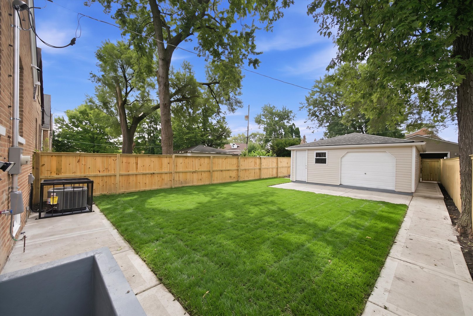 433 W 100th Street Property Photo 36