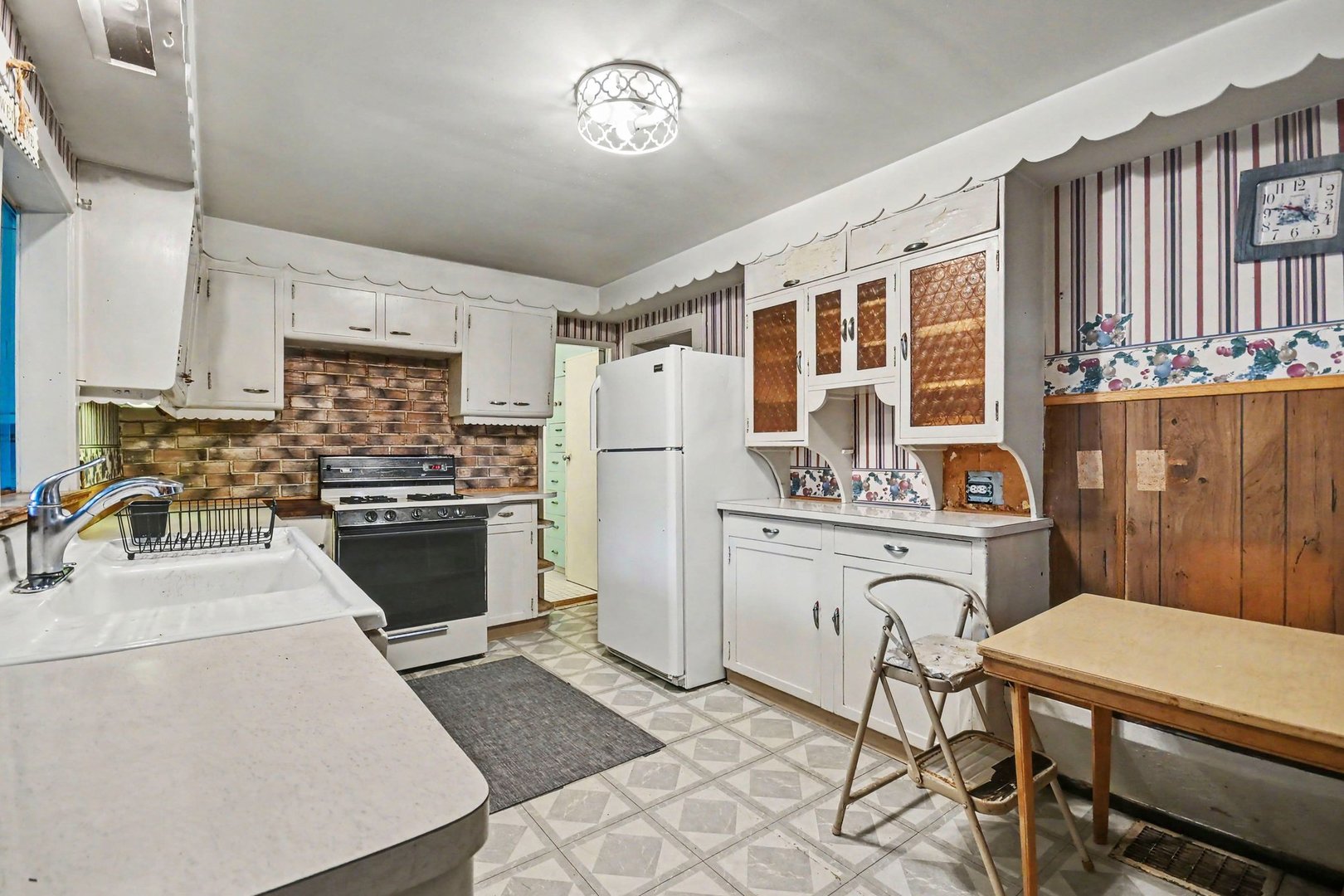 1428 N Cedar Lake Road Property Photo 6