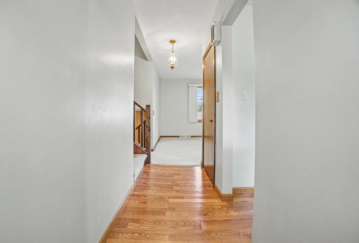 10 Imperial Drive Property Photo 5