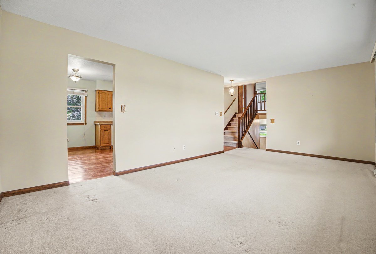 10 Imperial Drive Property Photo 12