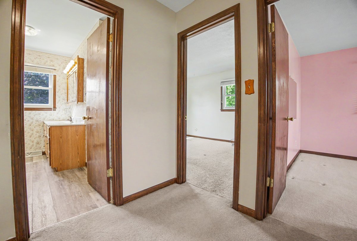 10 Imperial Drive Property Photo 21