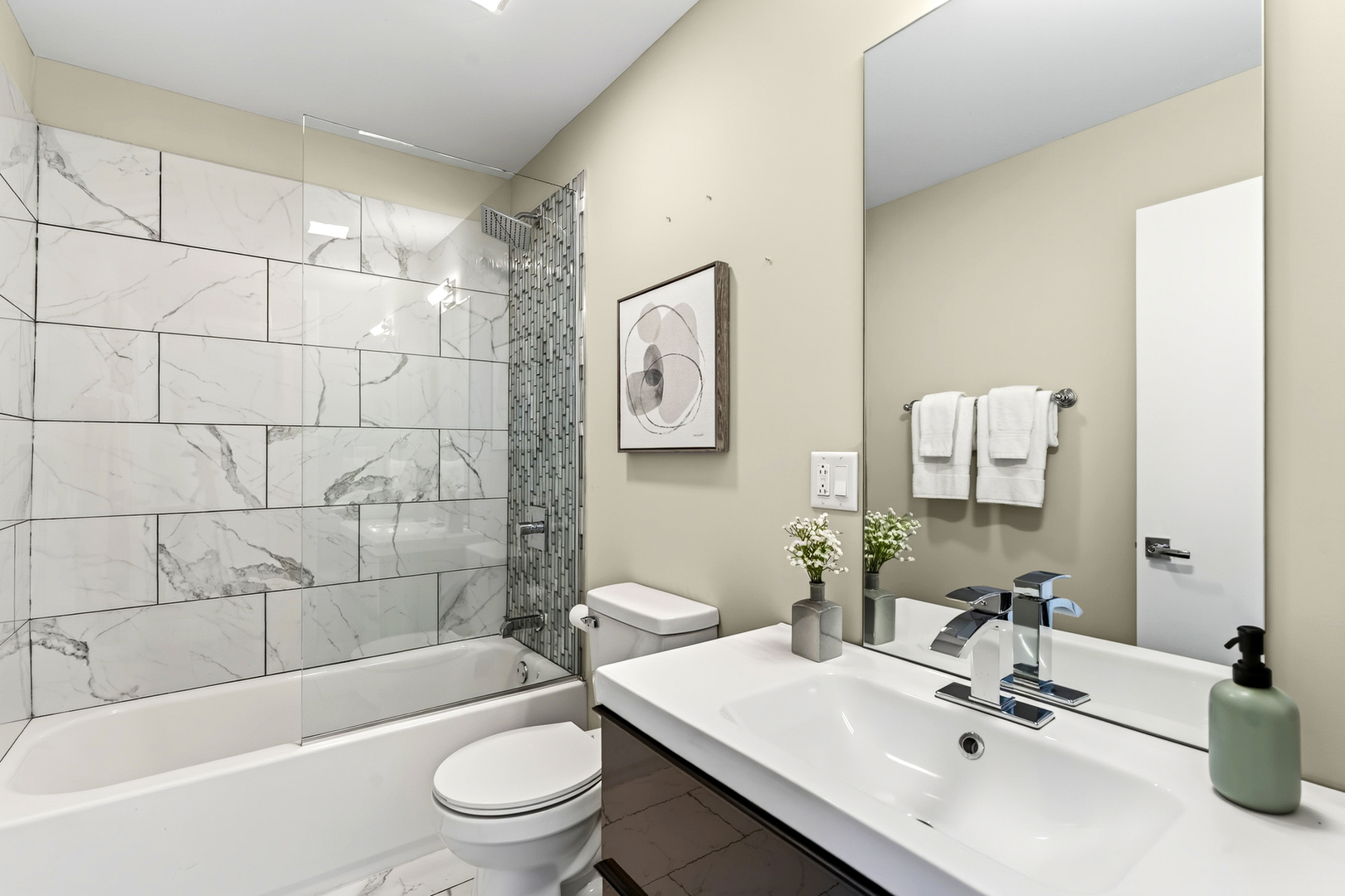 2534 W Haddon Avenue Property Photo 23