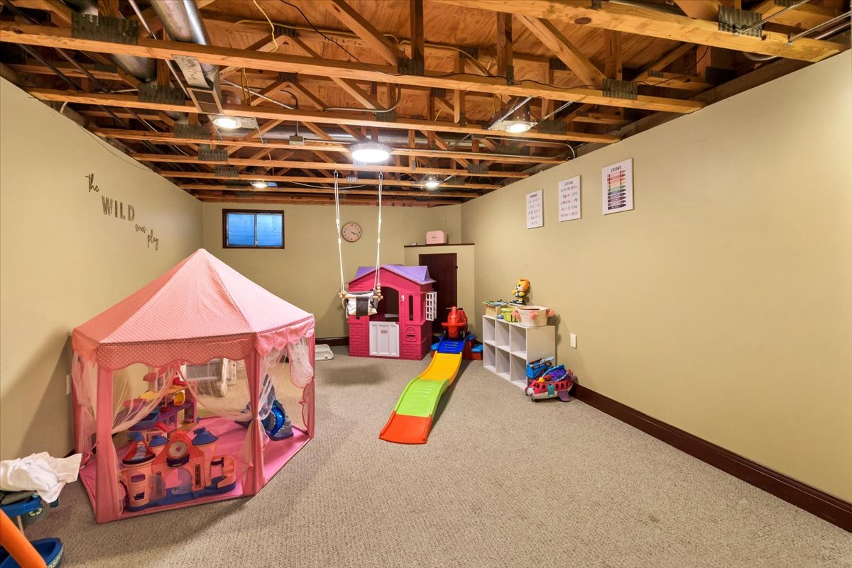 348 Towne Street Property Photo 17