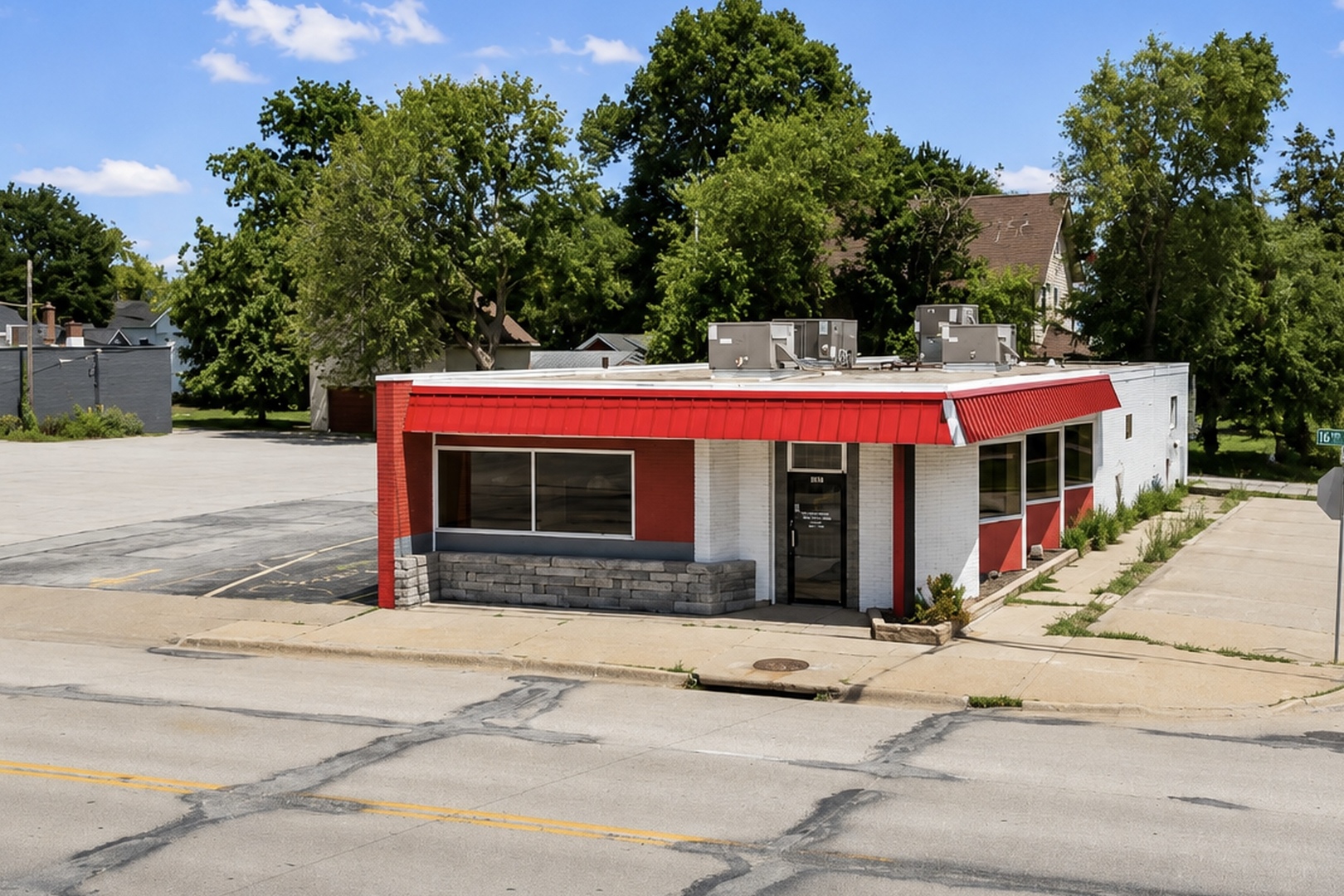 2036 16th Street Property Photo 3