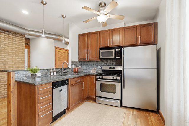 4104 N Mozart Street 2w Property Photo 6