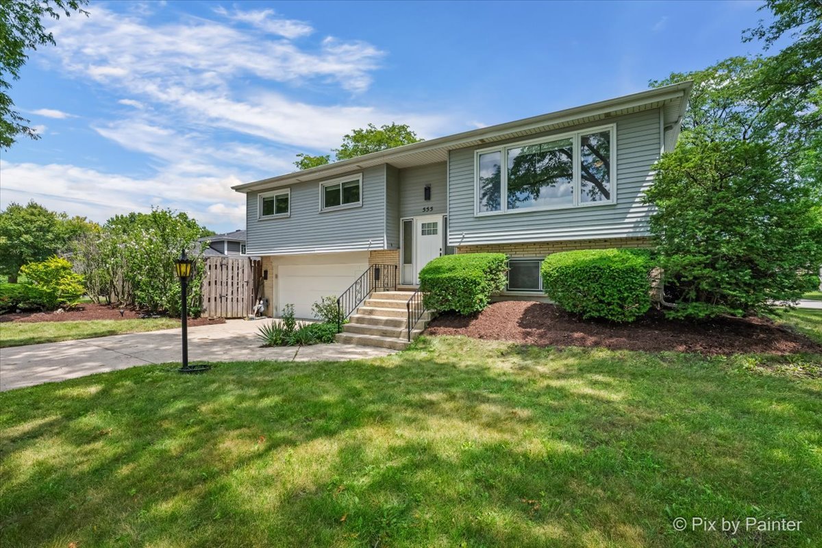 555 Figard Lane Property Photo 1