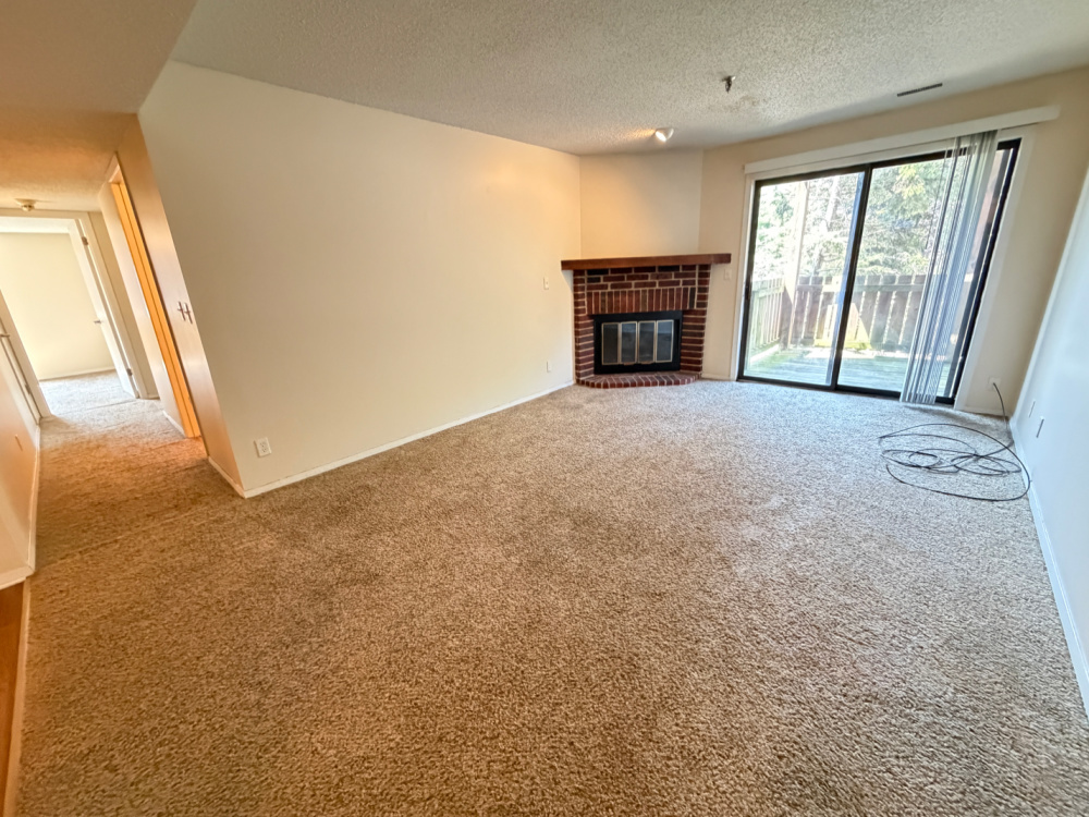 1360 Brook Street E Property Photo 3