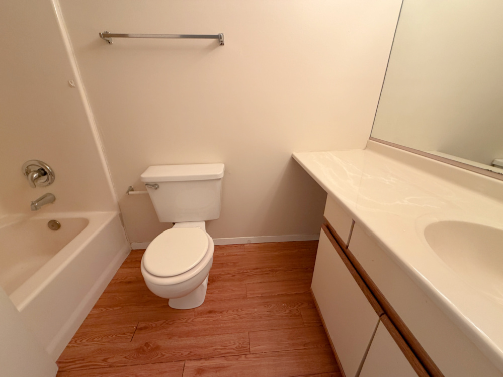 1360 Brook Street E Property Photo 8