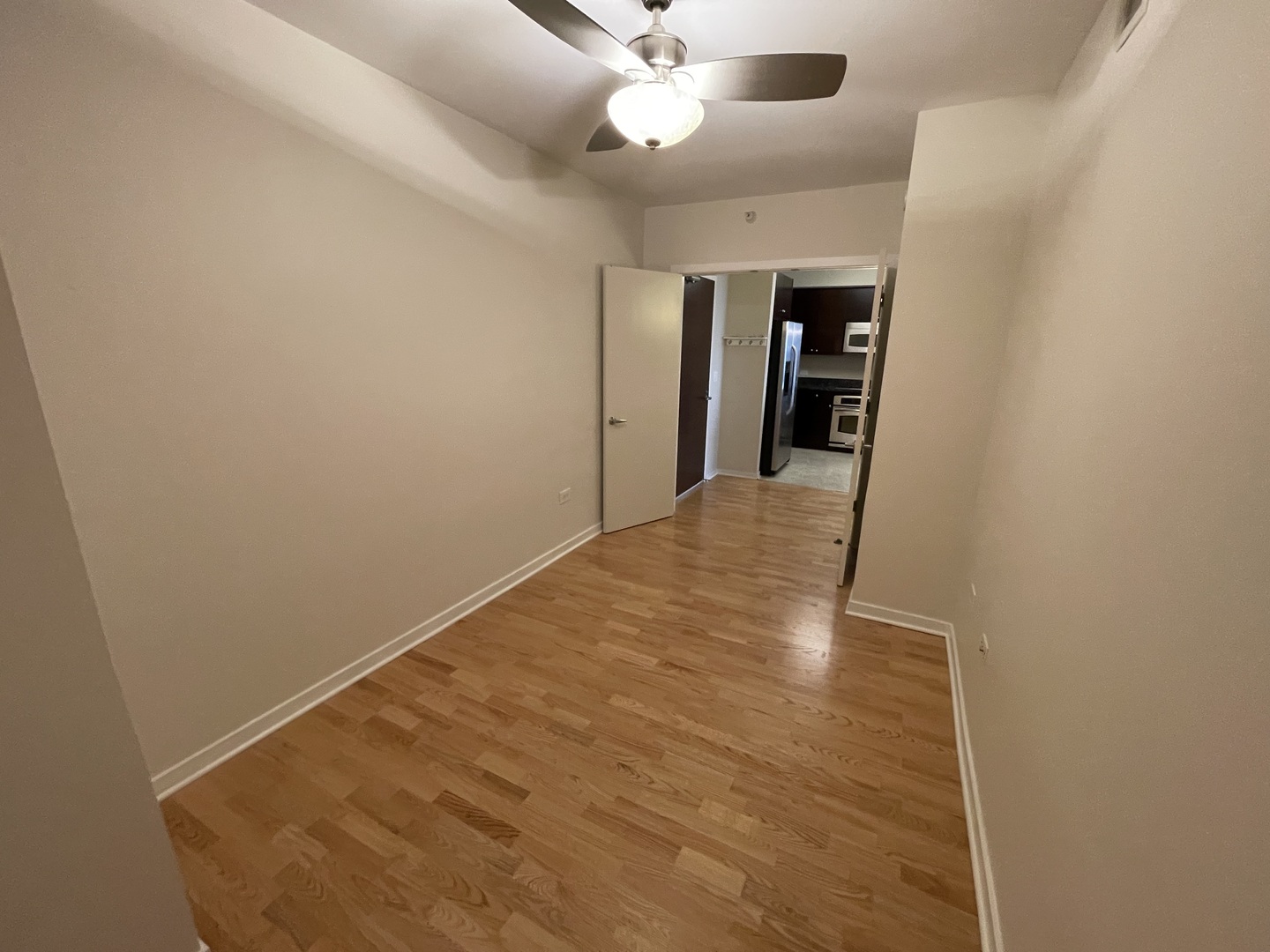 807 Davis Street 1410 Property Photo 14