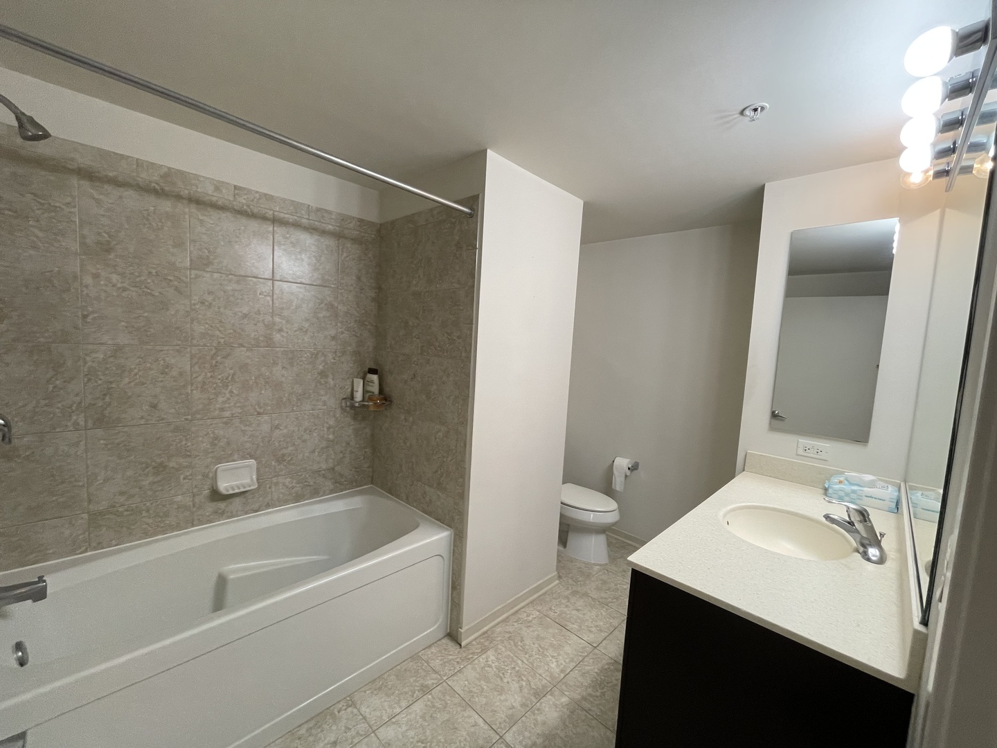 807 Davis Street 1410 Property Photo 16