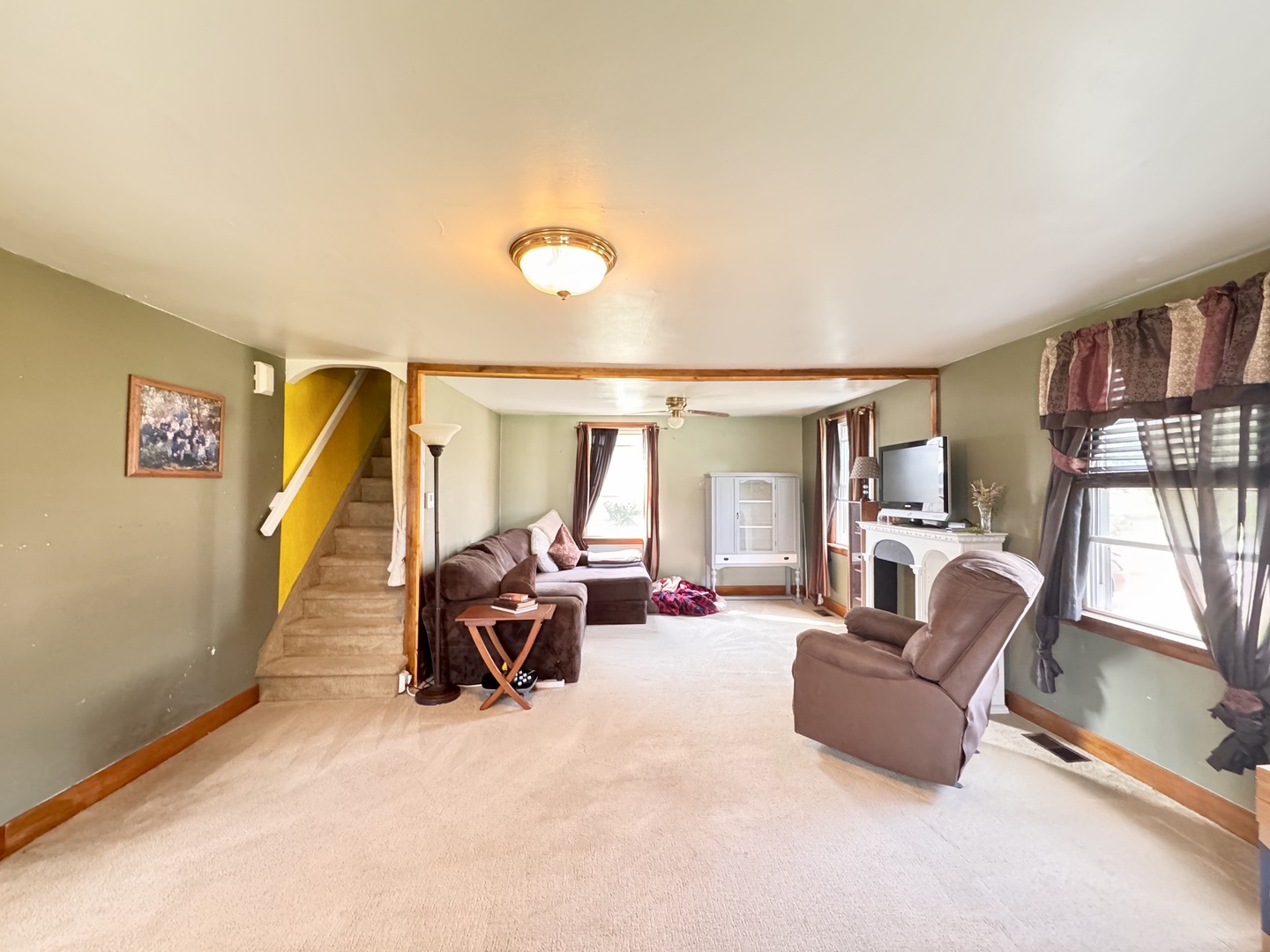 1285 Hickory Street Property Photo 3