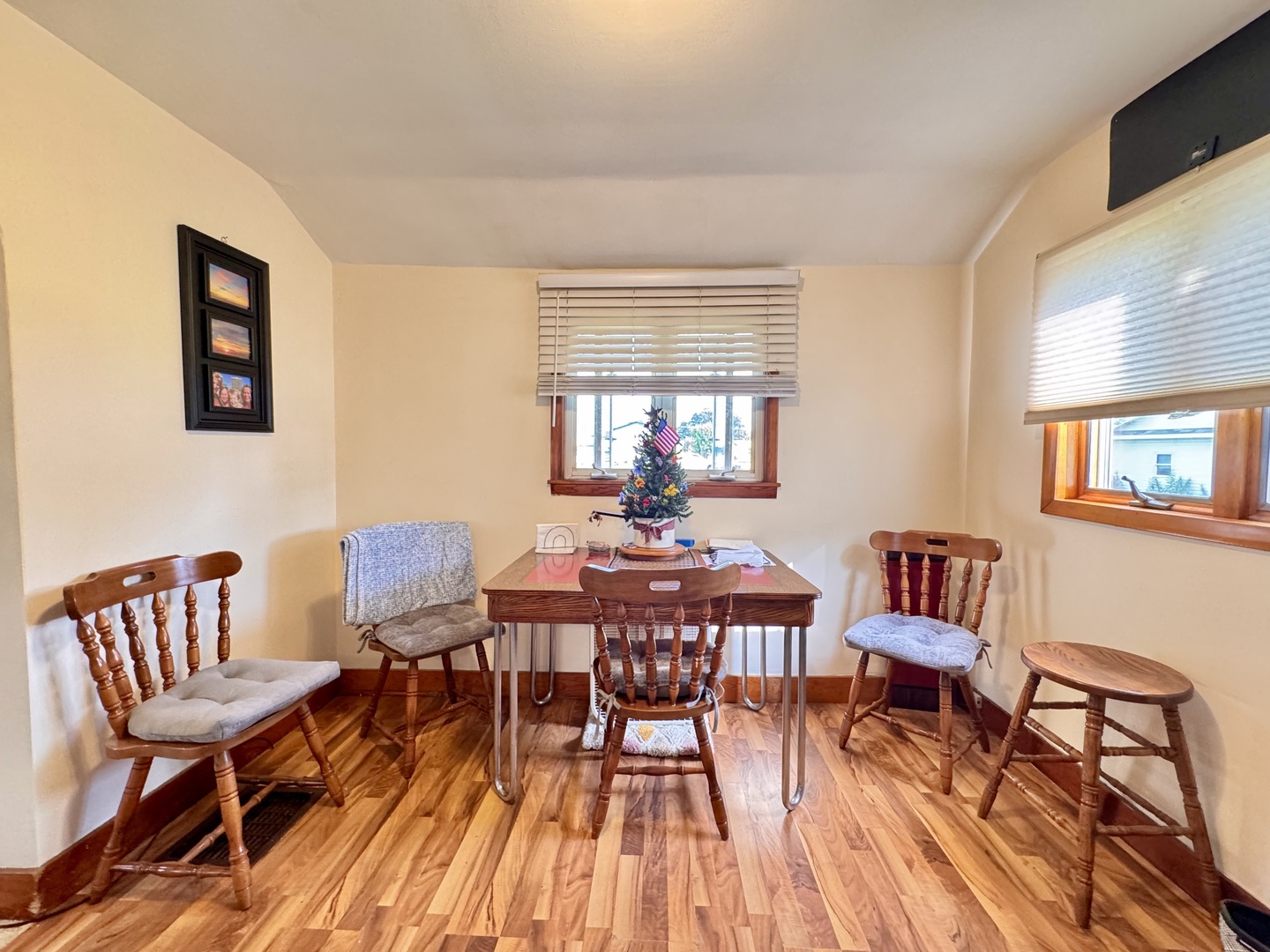 1285 Hickory Street Property Photo 6