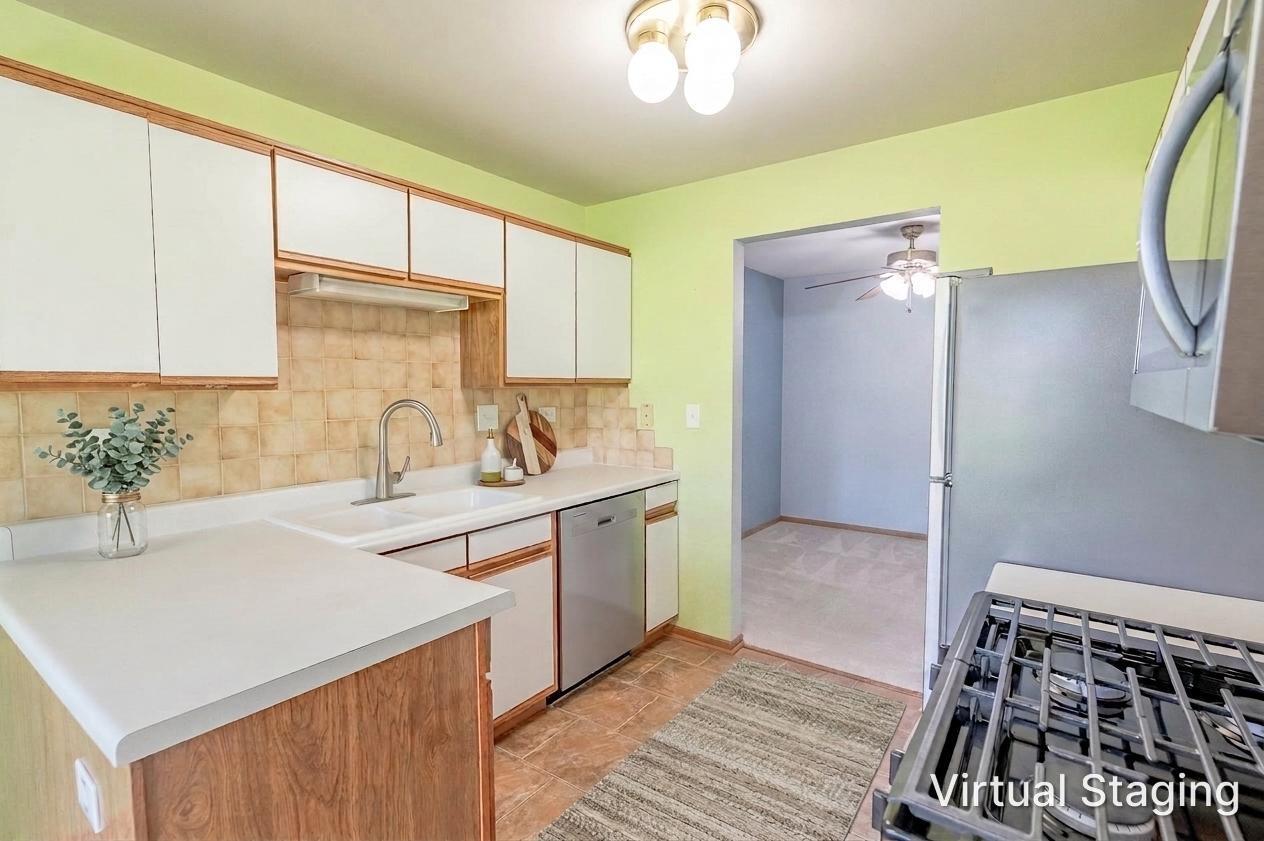 250 Ashbury Lane 3 Property Photo 5