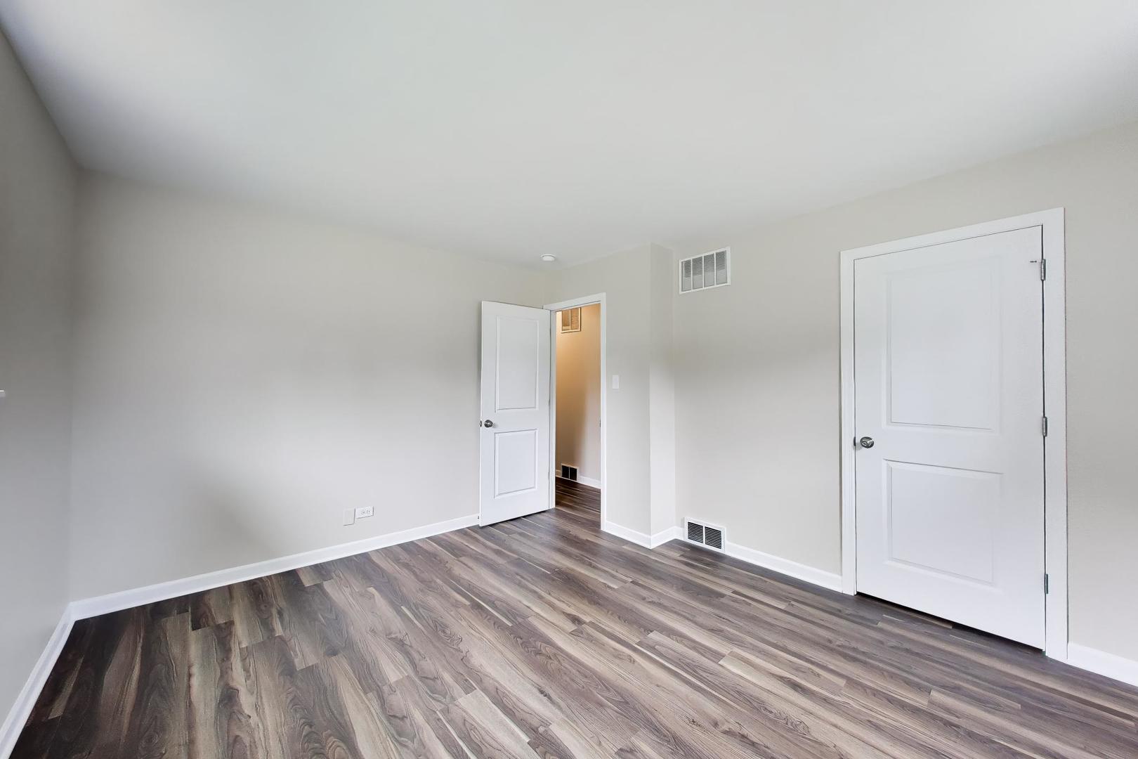 14340 Kostner Avenue Property Photo 19