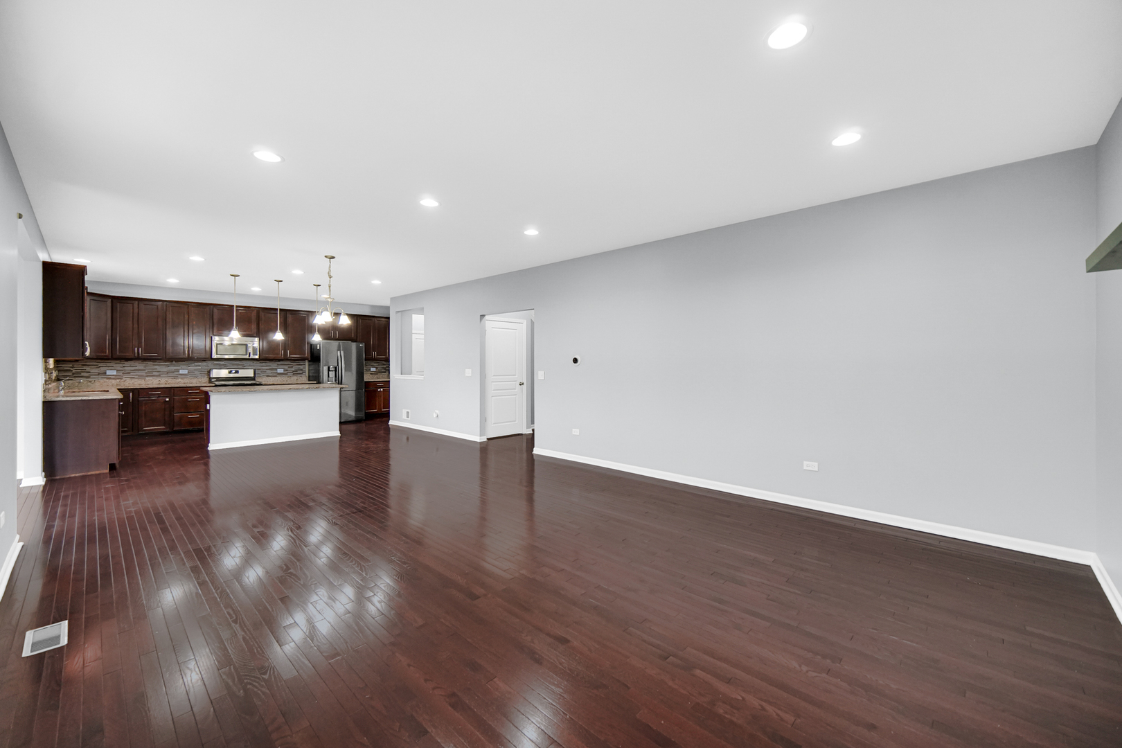 4323 Fraser Circle Property Photo 8