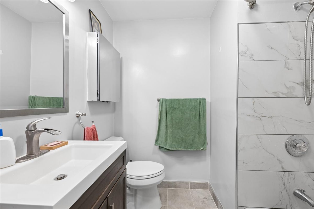 5701 N Sheridan Road 12b Property Photo 13