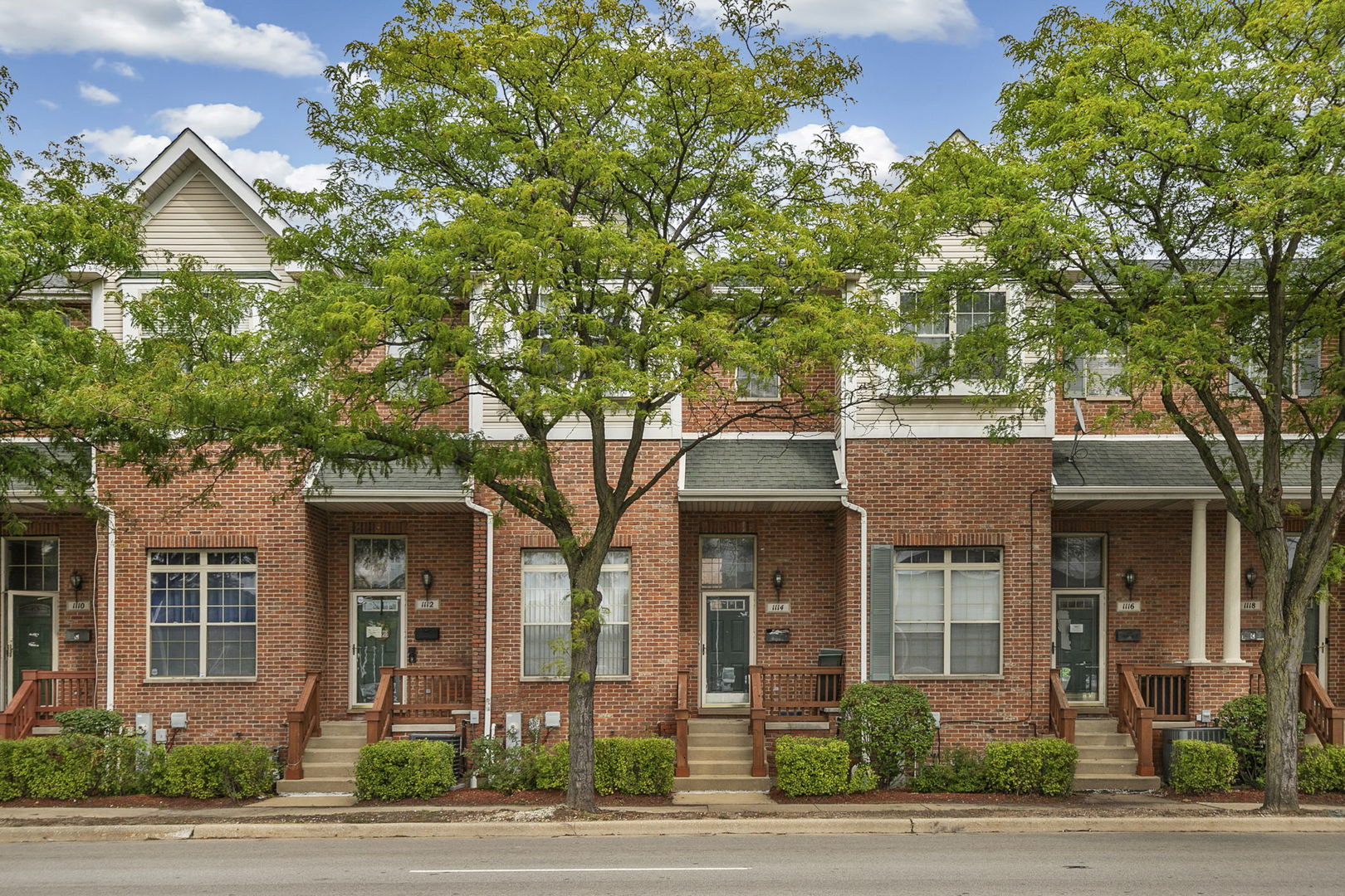 1114 Des Plaines Avenue Property Photo 1