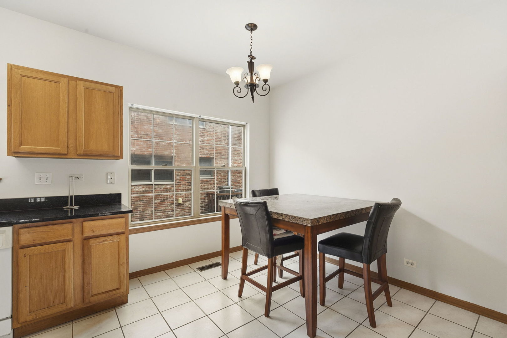 1114 Des Plaines Avenue Property Photo 10