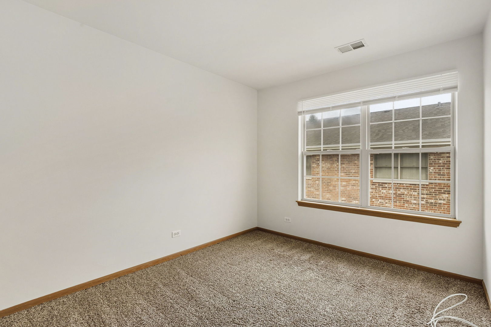 1114 Des Plaines Avenue Property Photo 18