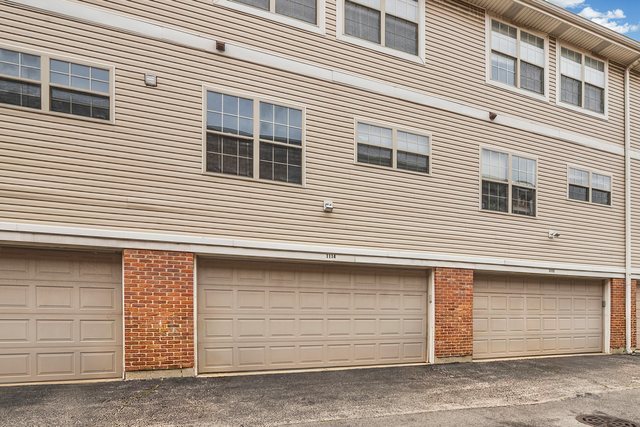 1114 Des Plaines Avenue Property Photo 28