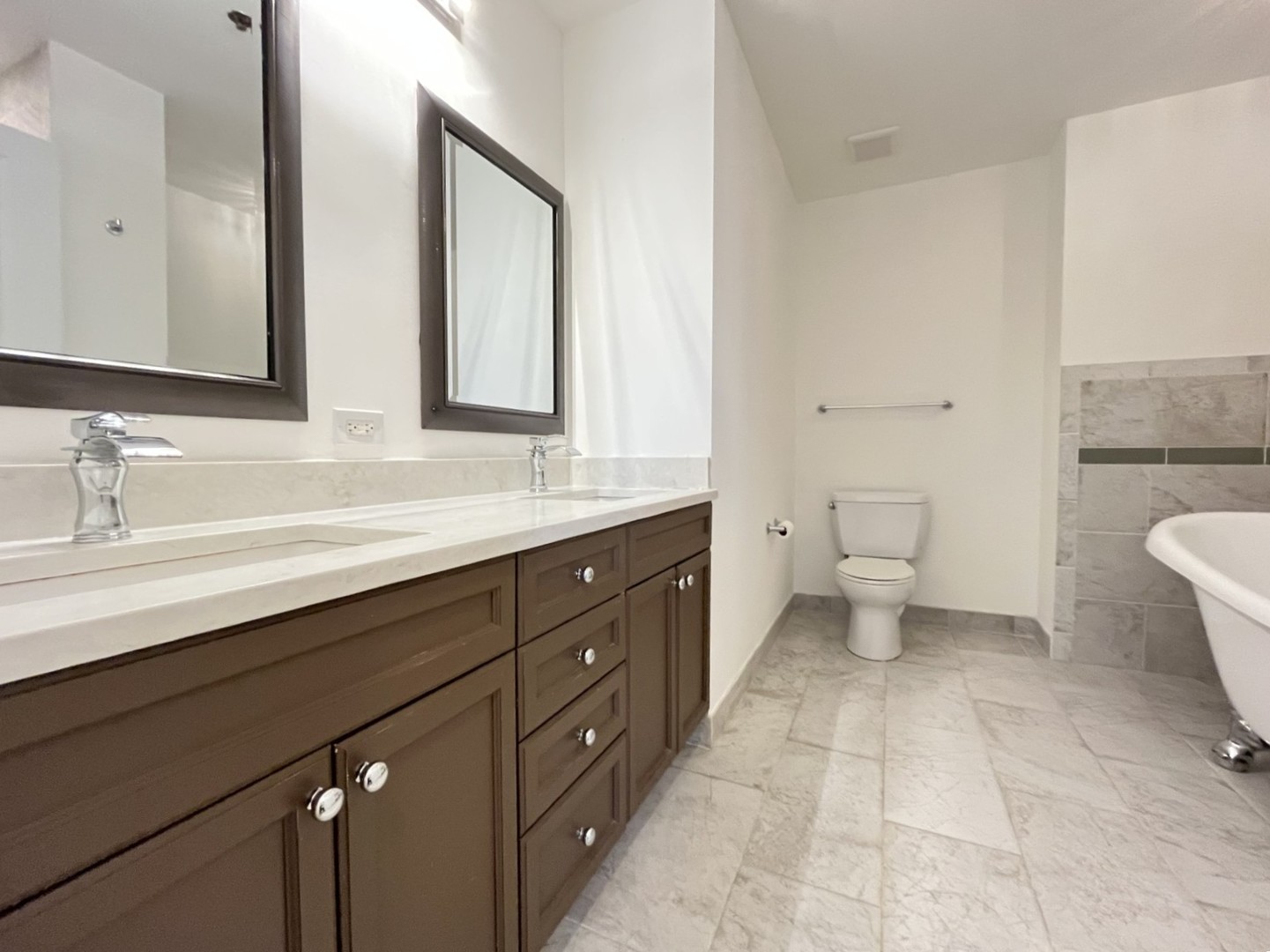 1250 S Michigan Avenue 1209 Property Photo 8