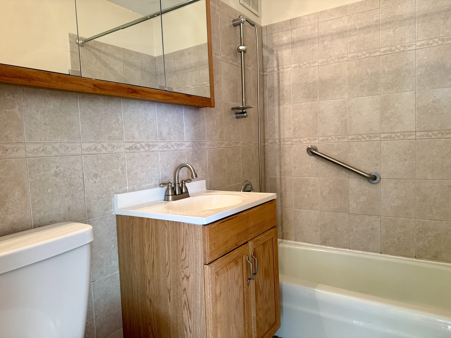 655 W Irving Park Road 1115 Property Photo 20