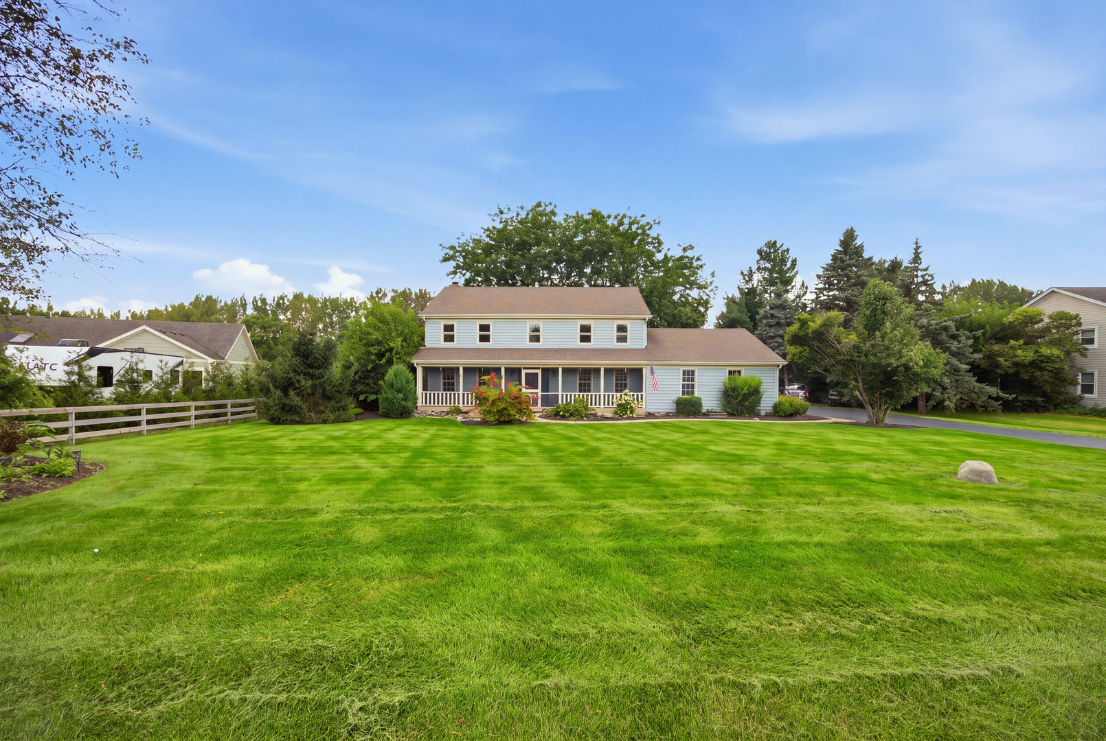 7n660 Cloverfield Circle Property Photo 3