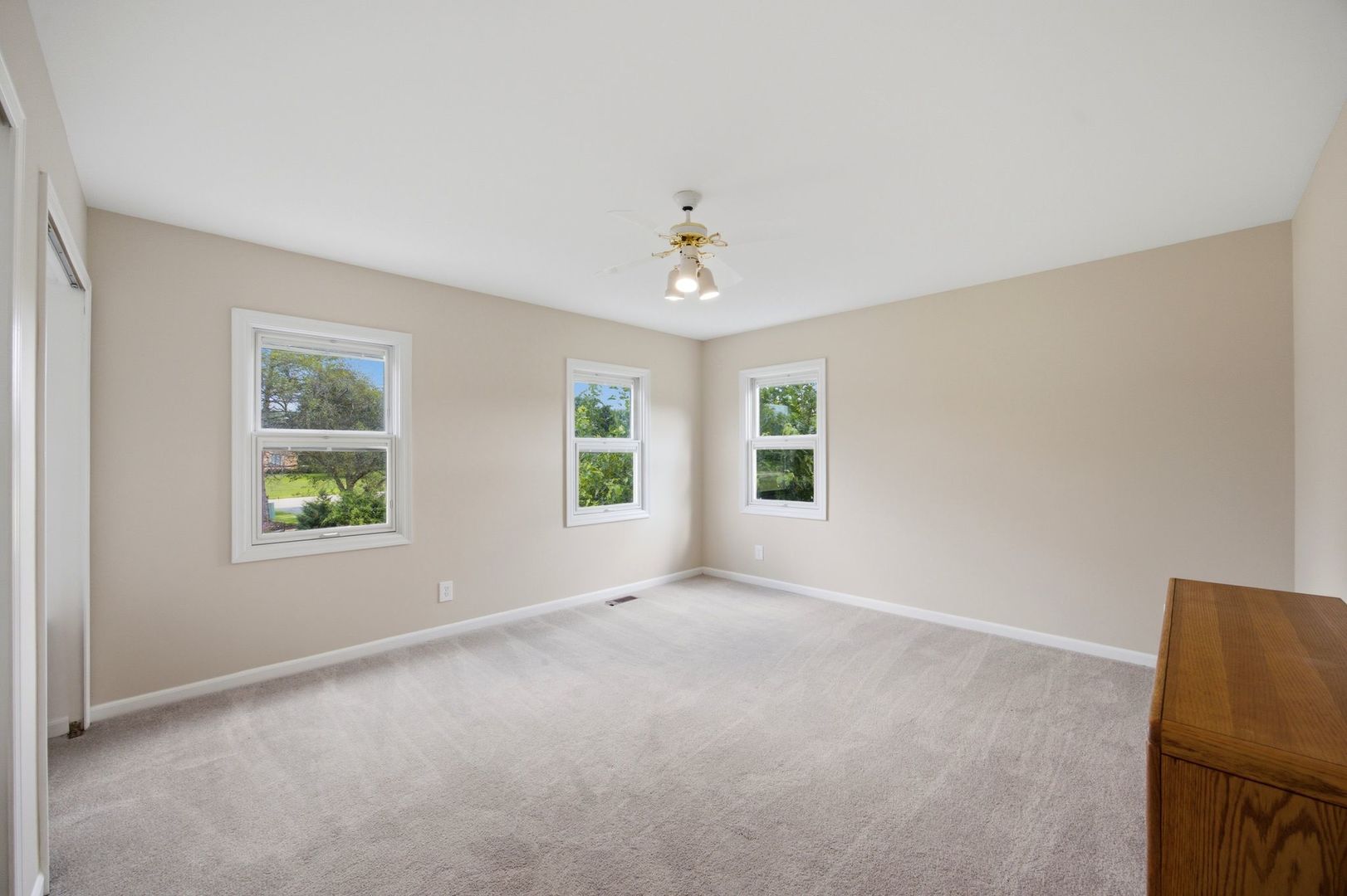 7n660 Cloverfield Circle Property Photo 35