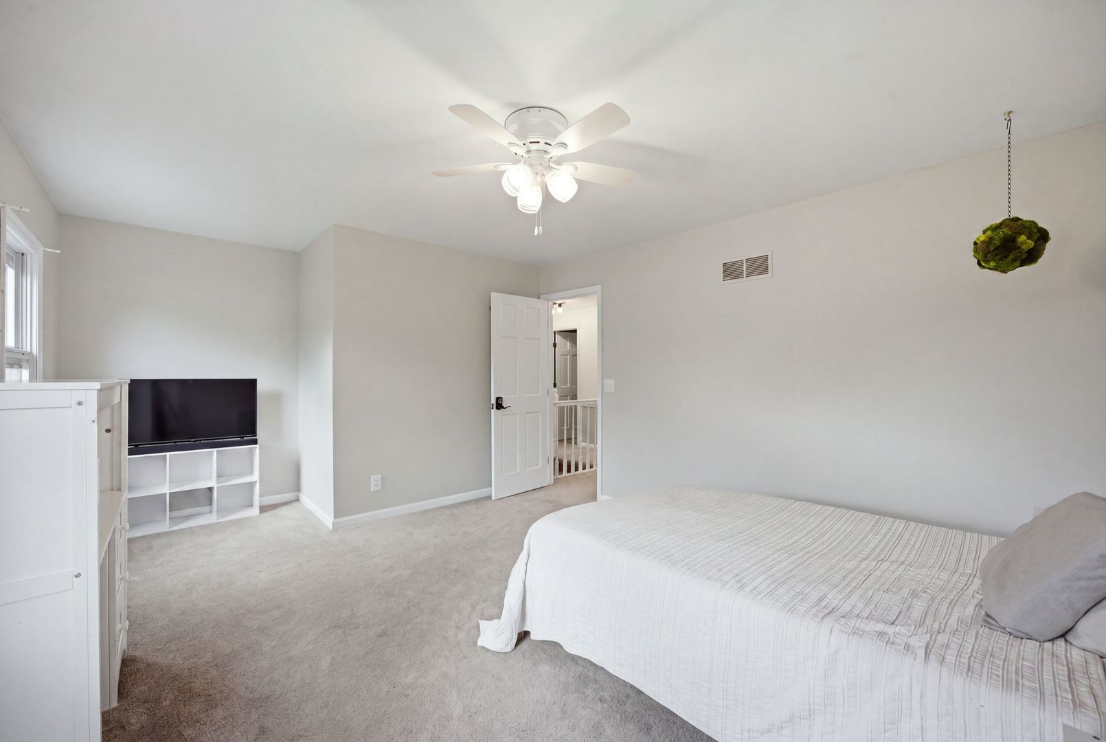 7n660 Cloverfield Circle Property Photo 40