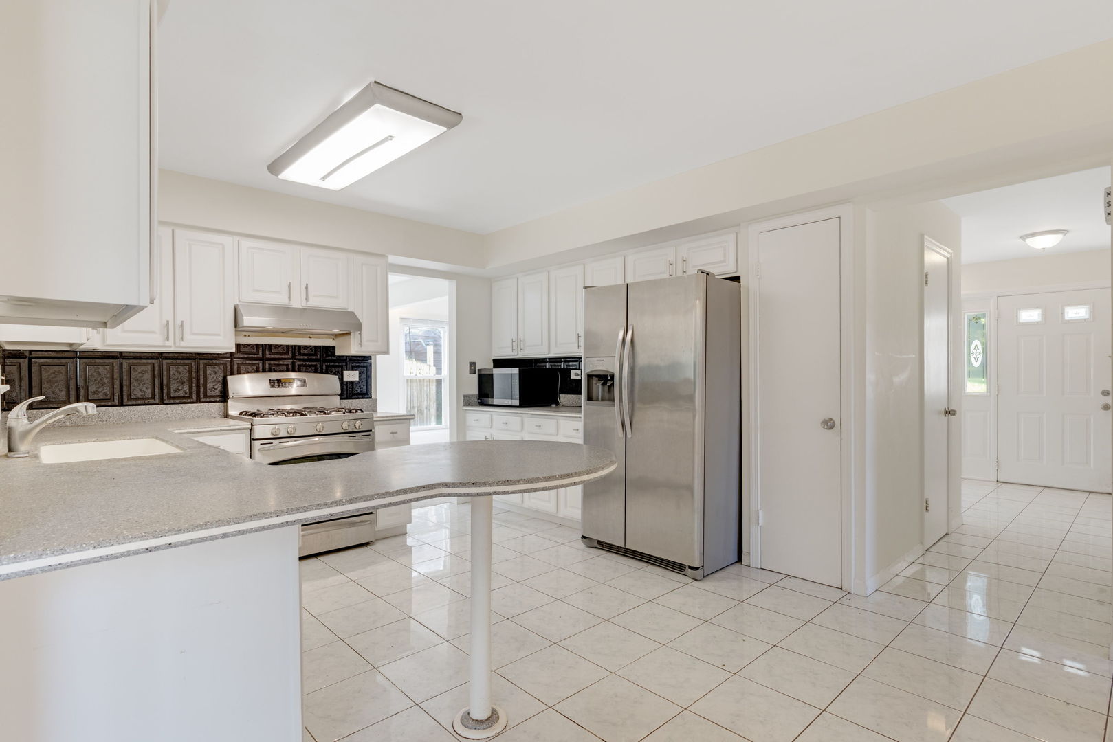 421 Collen Drive Property Photo 3