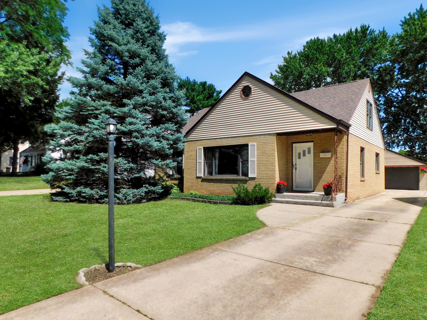 1007 Luther Avenue Property Photo 2