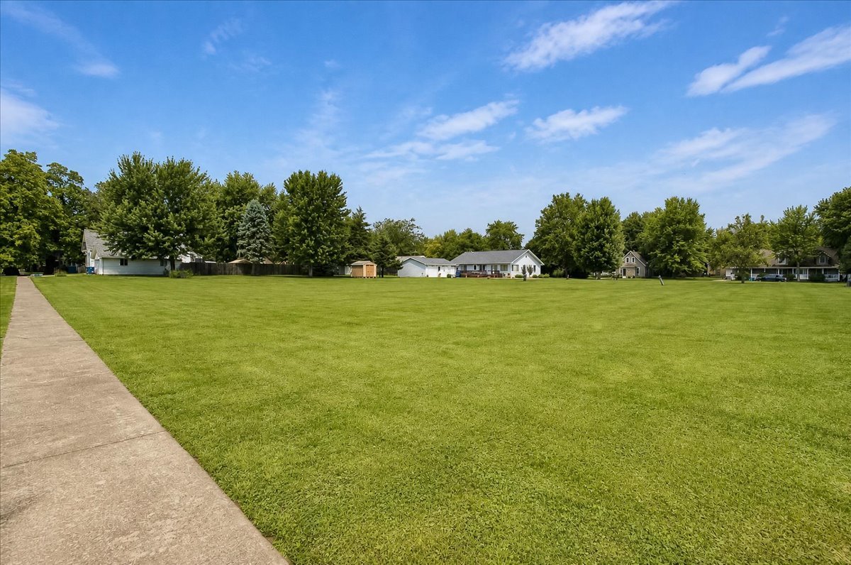 321 Elk Street Property Photo 4