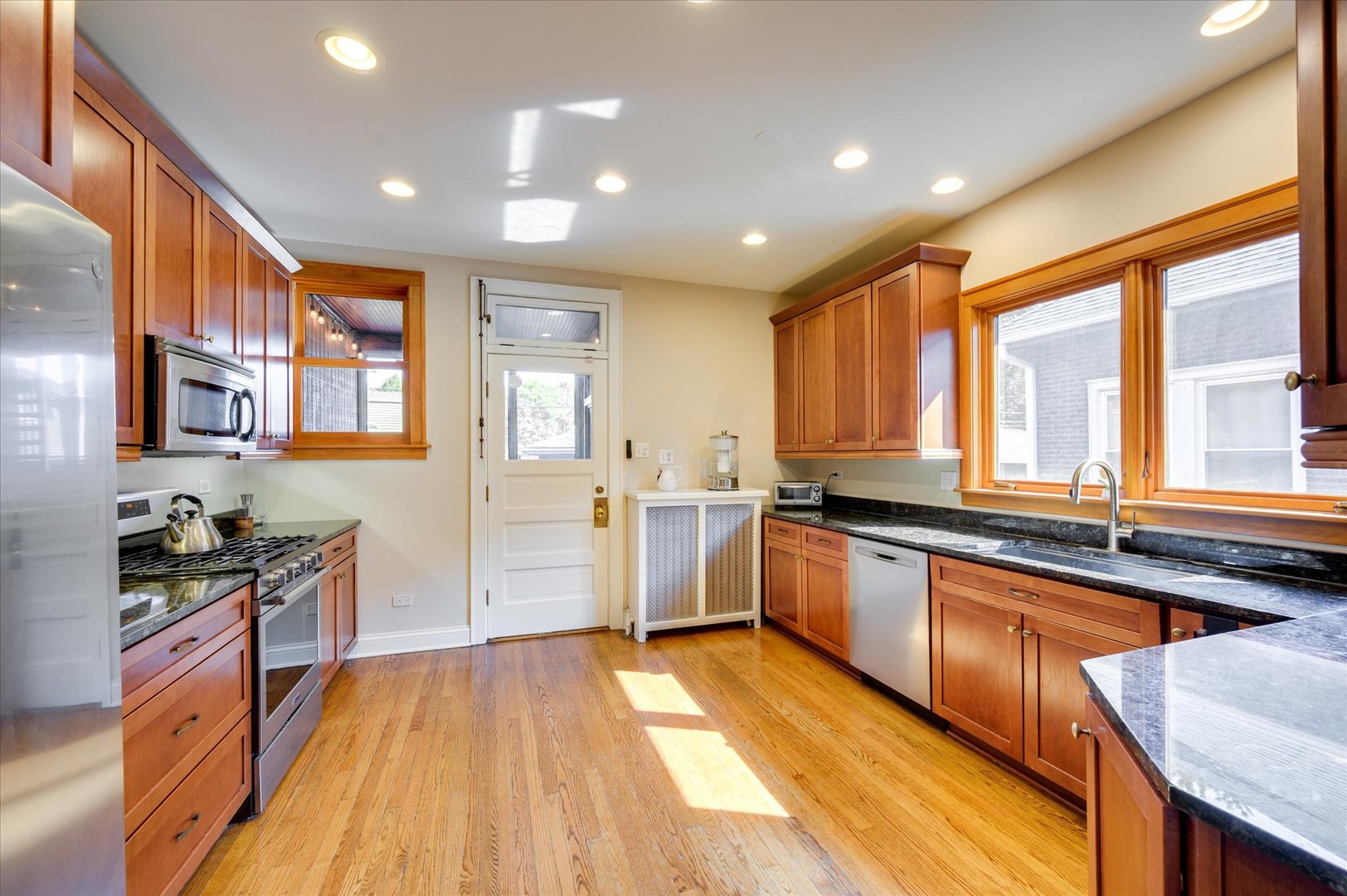 460 Lenox Street Property Photo 13